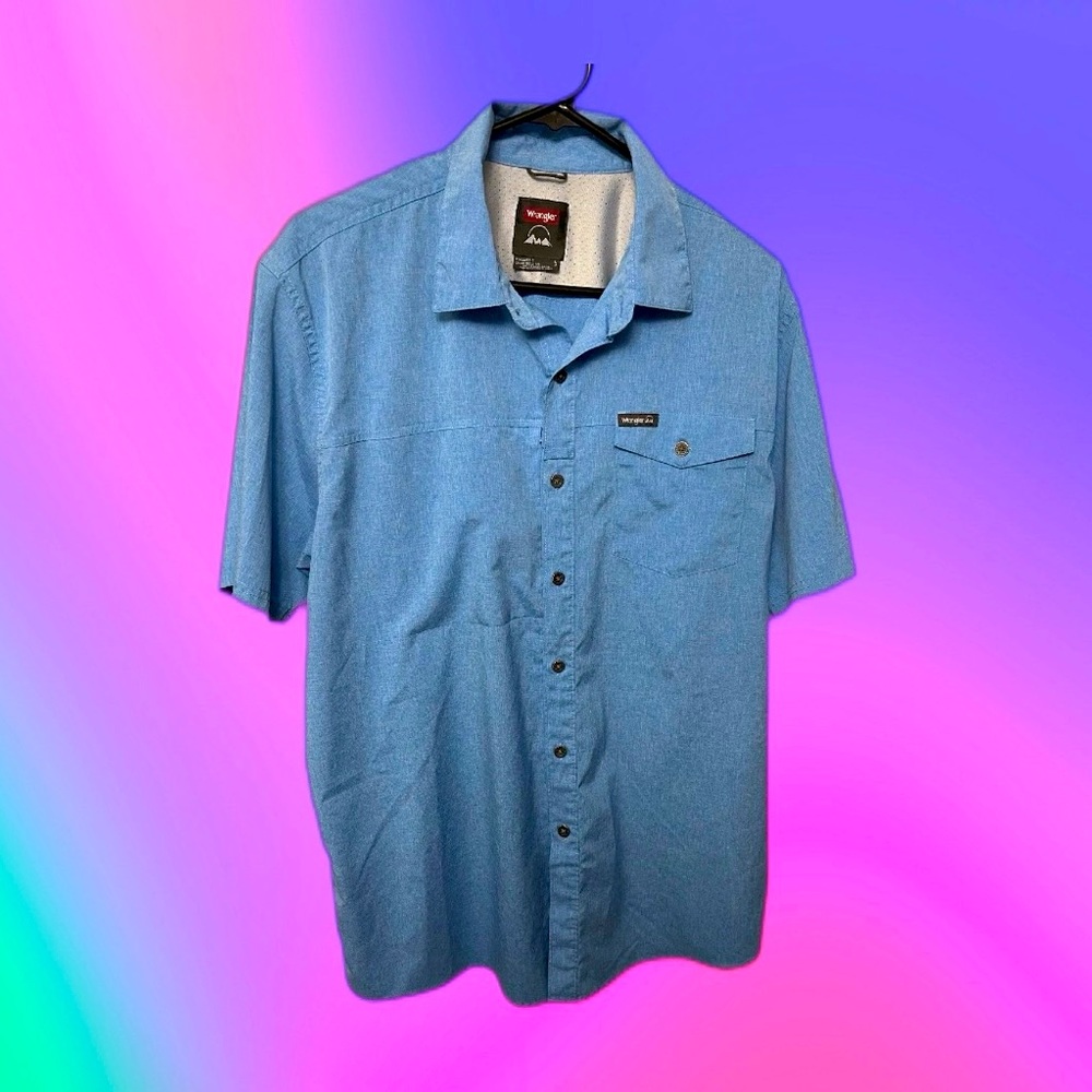 Men’s Wrangler button shirt